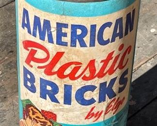 VINTAGE AMERICAN PLASTIC BRICKS by ELGO