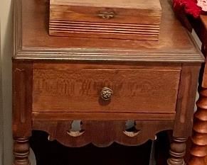 ANTIQUE SHAVING TABLE, VINTAGE/ANTIQUE CIGAR BOX, MAGNIFYING GLASS