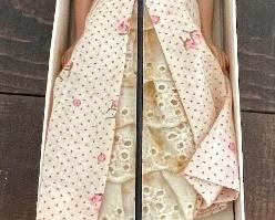 Vintage 1962 Midge Doll w Garden Party Dress, Wire Pedestal, No. 860