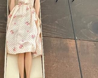 Vintage 1962 Midge Doll w Garden Party Dress, Wire Pedestal, No. 860
