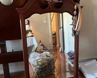 Mirror that matches king size bed frame