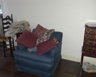 Blue club chair $50