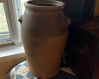 Tennessee pottery churn 