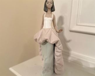 Retired "Melina Wanda" Lladro (With Original Box)