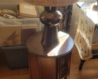 Drum table & table lamp