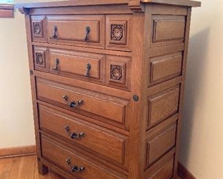 Unique Furniture Makers, Mid Century Modern 8 drawer chest