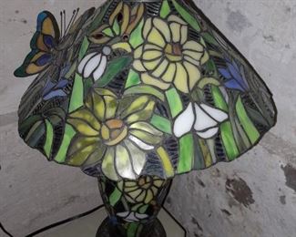 Butterfly & Daisy Stained Glass Lamp