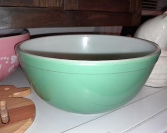 Pyrex Green Mixing Bowl