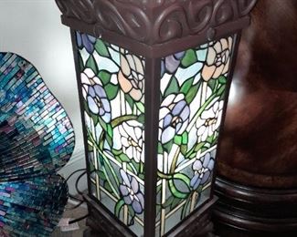 Light Up Stained Glass Pedestal Table