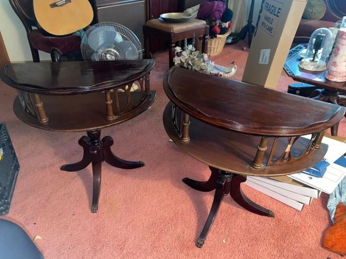 Antique Clawfoot Half Tables
Price is for the set
One of them has some fretwork peeling
2’ across x 1’ deep x 23” tall.