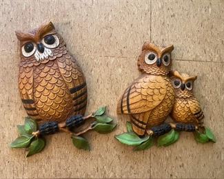 Vintage Homco MCM Owl Wall Hangings
Price is for the set
Great condition! 
Large owl measures: 10” across x 13” tall