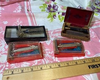 4 Razors $22.00