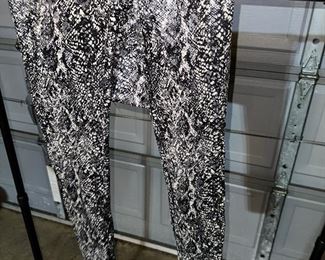 Spanx XL Leggings NEW $20.00