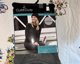 Size XS Long Sleeve Crew $8.00 Cuddle Duds NEW