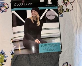 Size Medium  Long Sleeve Crew $8.00 Cuddle Duds NEW