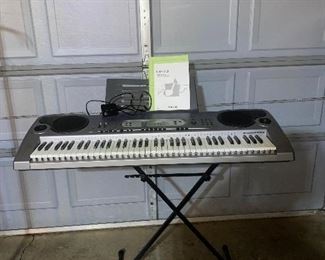Casio LK-73 Keyboard with Stand Works Great! $55.00