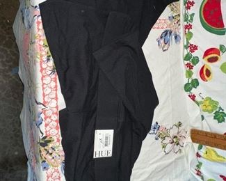 Hue 2X Capri Leggings New $8.00