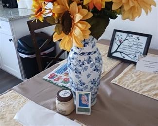 Vase beautiful blue and white with Sun Beauty Hybrid Sunflower