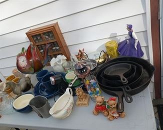 Vintage cast iron cookware