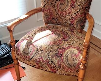 Accent chair