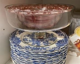 Vintage Lace Edge Pink dished by Anchor Hocking and vintage Bristol Ducal dinner plates. 