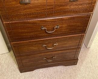 BEDROOM SET QUEEN - THIS IS THE CHEST OF DRAWERS FROM OKLAHOMA FURNITURE COMPANY - MCM