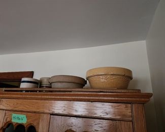a nice assortment of vintage & antique stoneware mixing bowls of various sizes also