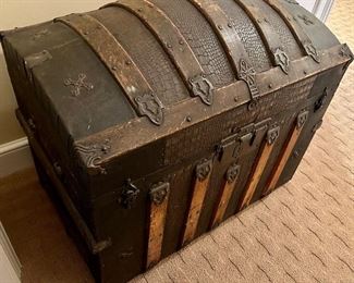 Antique tin top, wood steamer trunk, ripped off leather side handles 
33”w x 21d x 27h $100