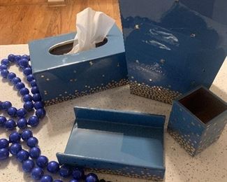 Mike and Ally bathroom accessories 