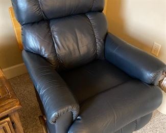Leather La-z-Boy Reclina-Way Wall Recliner [2]