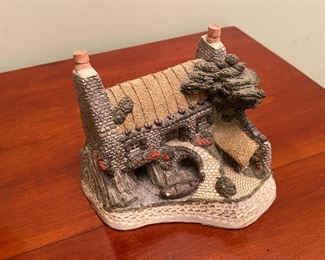 Scottish Collection - The House on the Loch by David Winter