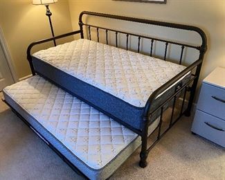 Trundle Bed