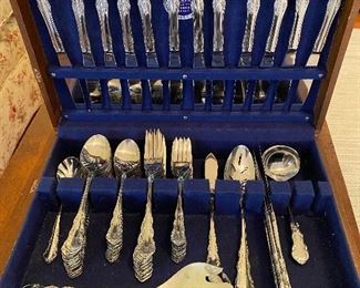 Stainless Flatware Set for 16