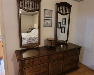 Vintage Dresser with dual mirror
