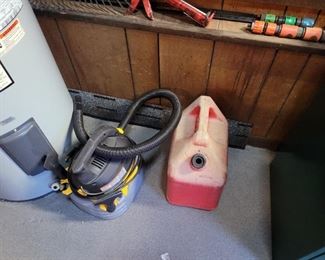 Gas can, vacuum 