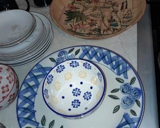 Assorted Kitchen Contents (Glassware, Bakeware, Pots & Pans, Etc.)