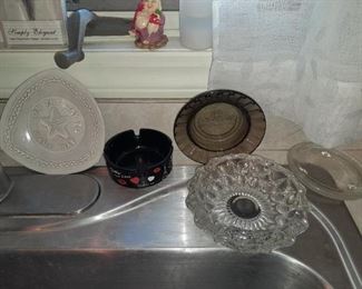 Assorted Kitchen Contents (Glassware, Bakeware, Pots & Pans, Etc.)