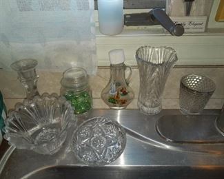 Assorted Kitchen Contents (Glassware, Bakeware, Pots & Pans, Etc.)