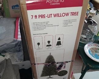 7 Foot Pre-Lit Willow Christmas Tree