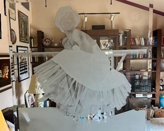Marilyn Monroe etched portrait on crystal. 36 x 36 only 3 in the world. Artist James Sammarco 1986