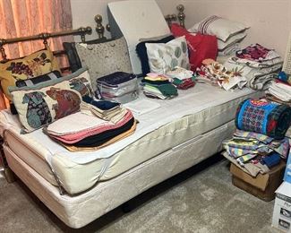 Mechanical Bed by Leggett & Platt