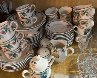 37 pieces Noritake Keltcraft NATURE'S BOUNTY Ireland Dinnerware Plates, Bowls, 