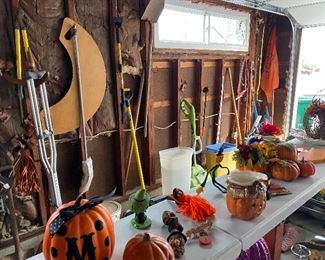 Tools, holiday items