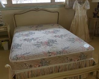 Matching full size bed & mattress