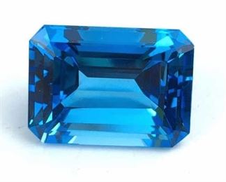 Stunning 39 Carat Genuine Blue Topaz Gemstone