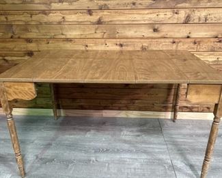 Ethan Allen Desk Converts to Table with 3 Leaves