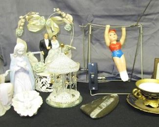 1959 cake topper, wind up circus performer  HAS SoLd