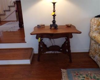Victorian oak drop leaf table