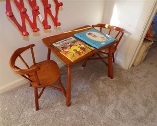 maple child's table and 2 chairs, children's books