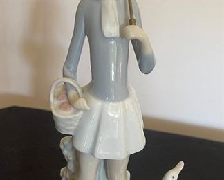 Lladro "Girl with the Umbrella and Geese"